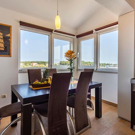 Apartman Ember Pula Eksteriør billede