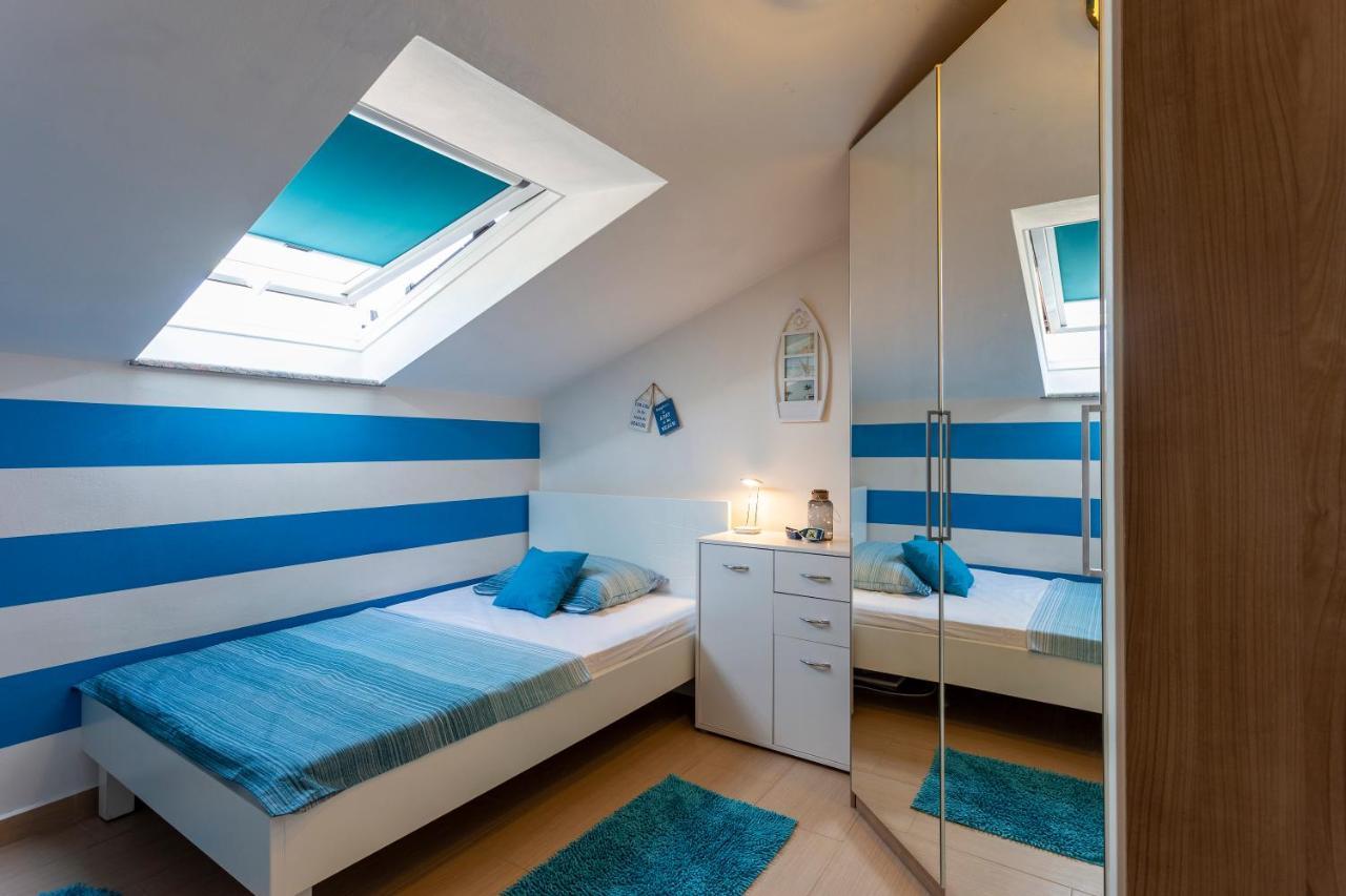 Apartman Ember Pula Eksteriør billede