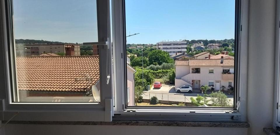 Apartman Ember Pula Eksteriør billede